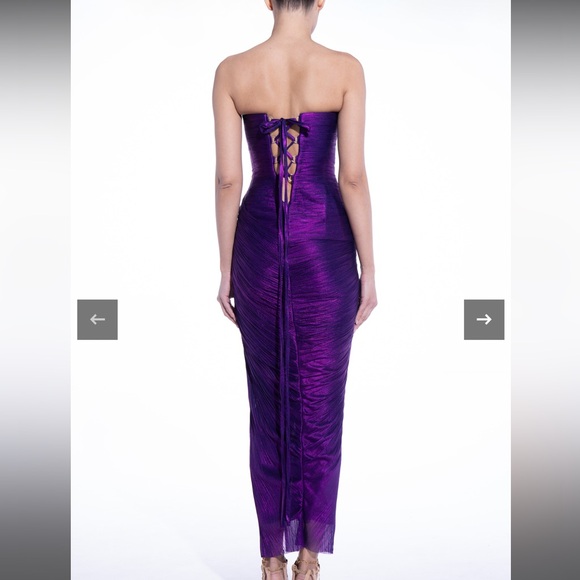 This dress is in excellent condition, it has been worn once. - Picture 5 of 8